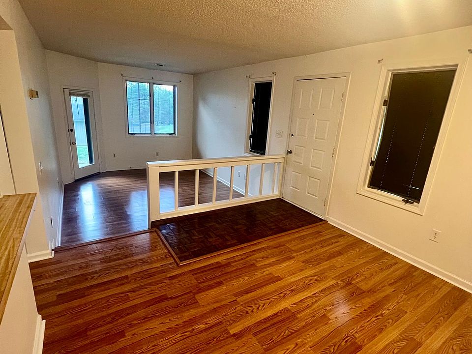 1st image of 170 Quail Way #170