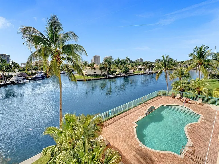 201 S Golden Isles Dr #306 — Photo 42