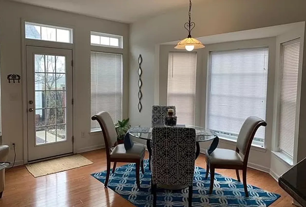 3 bed, 2.5 bath, 1956 sqft, $3,000 — Photo 4