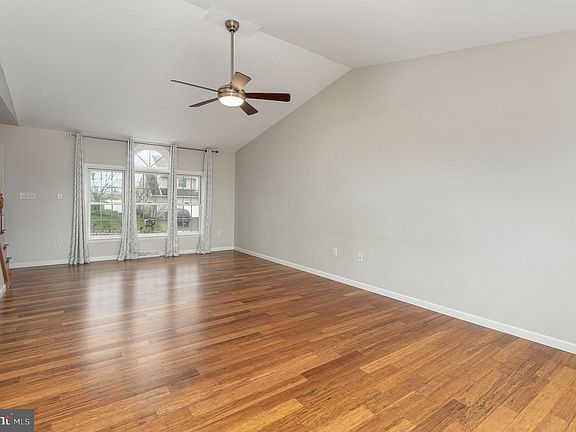 4th image of 315 Shepherd St #L-0025