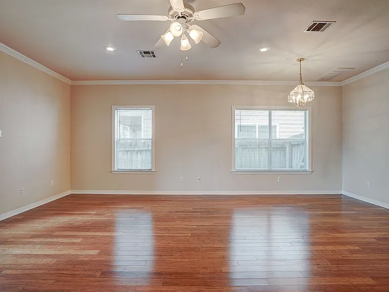 4502 Avenue B #B — Photo 6