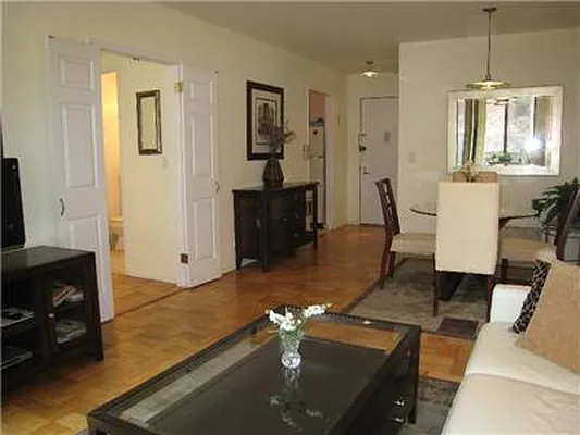 Sold by Metropolitan Res. Partners | media 12