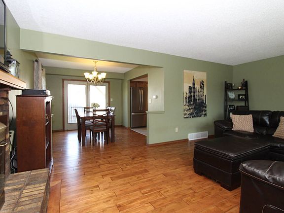 4th image of 603 14th Ave NW