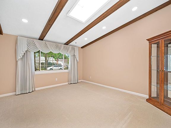 5th image of 2513 Knightwood Way