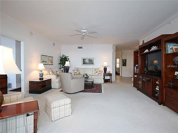 4th image of 200 Harbor Walk Dr #2