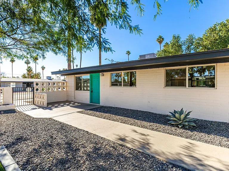 6708 E. Cheery Lynn Rd. — Photo 19