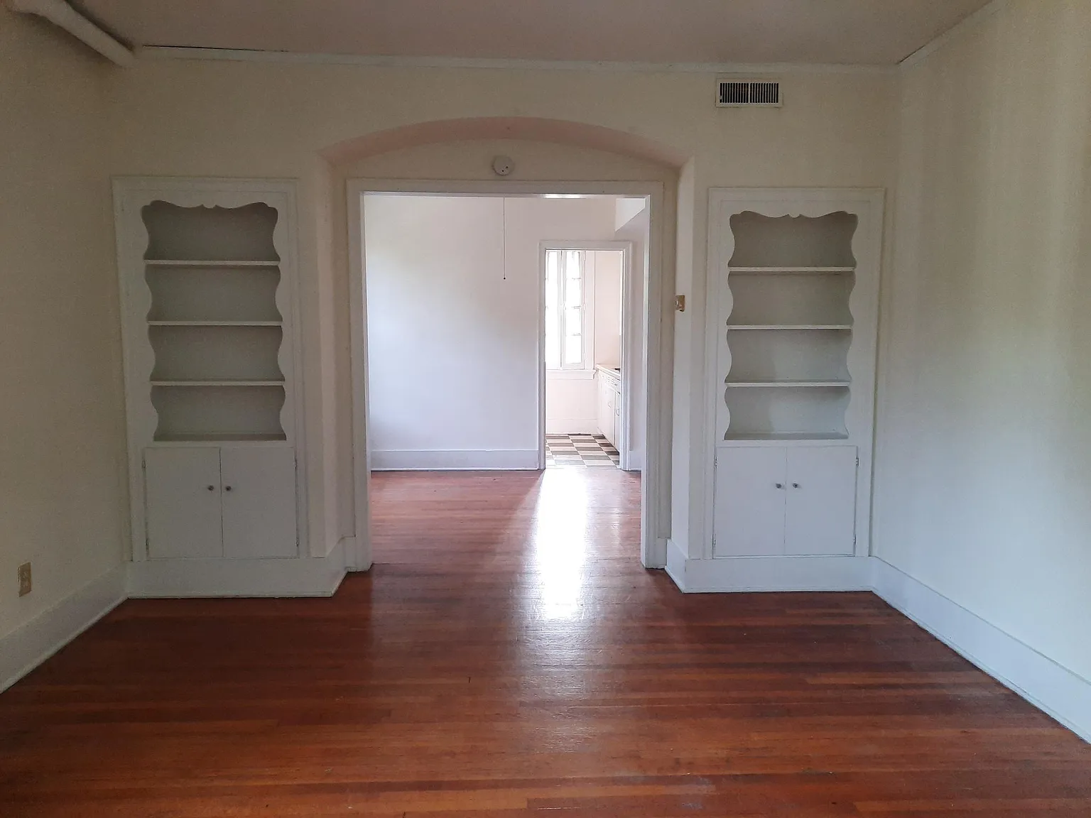 2 bed, 1300 sqft, $1,150 — Photo 4