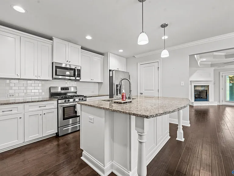 233 Dustin Ln NW — Photo 7