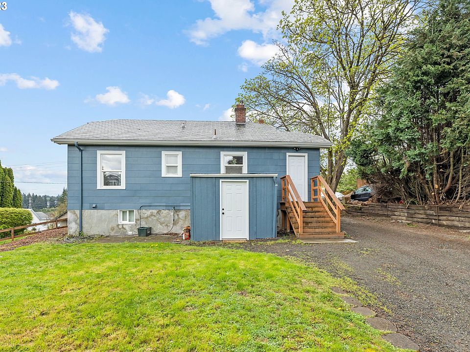 1st image of 204 NW 48th Cir