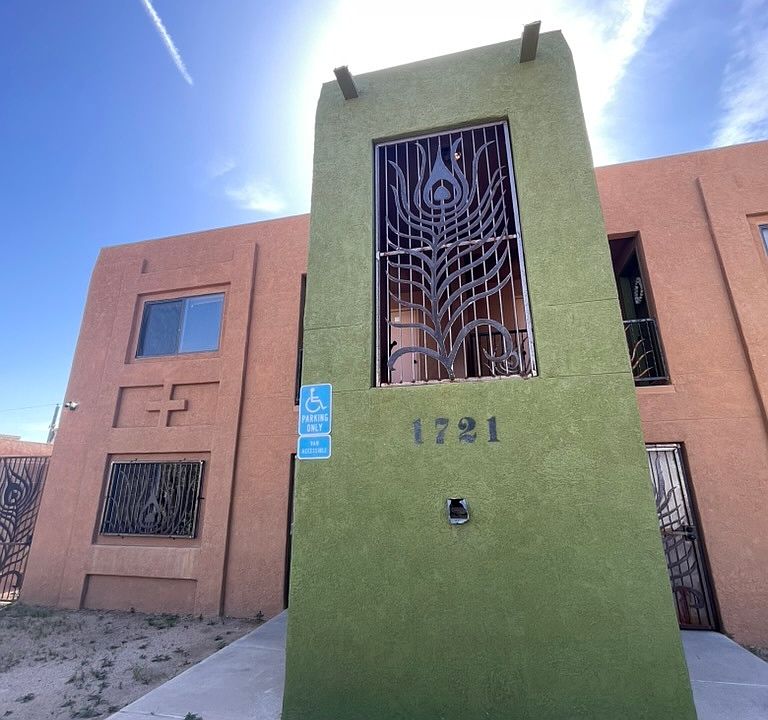 1st image of 1721 Girard Blvd SE #B