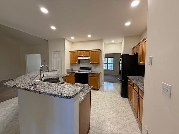 3rd image of 113 Morena Dr