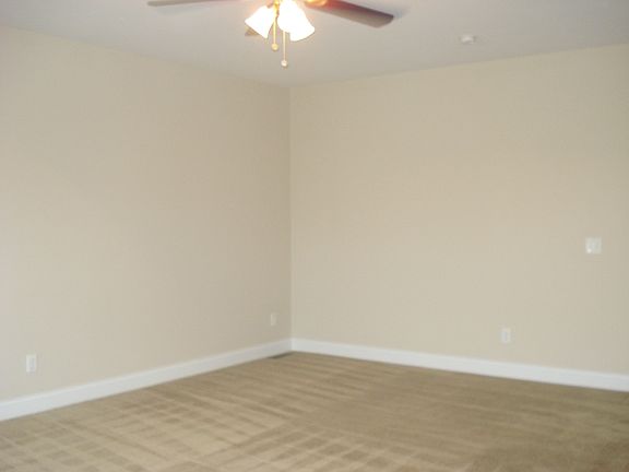 3rd image of 305 Ironwood Dr