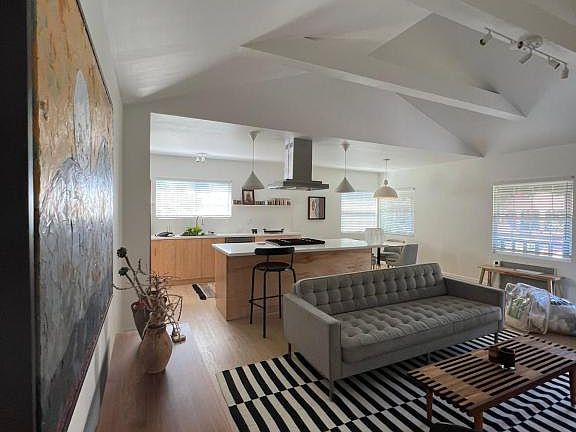 3rd image of 844 Tularosa Dr Unit C