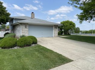 15956 90th Ave, Orland Hills, IL 60487