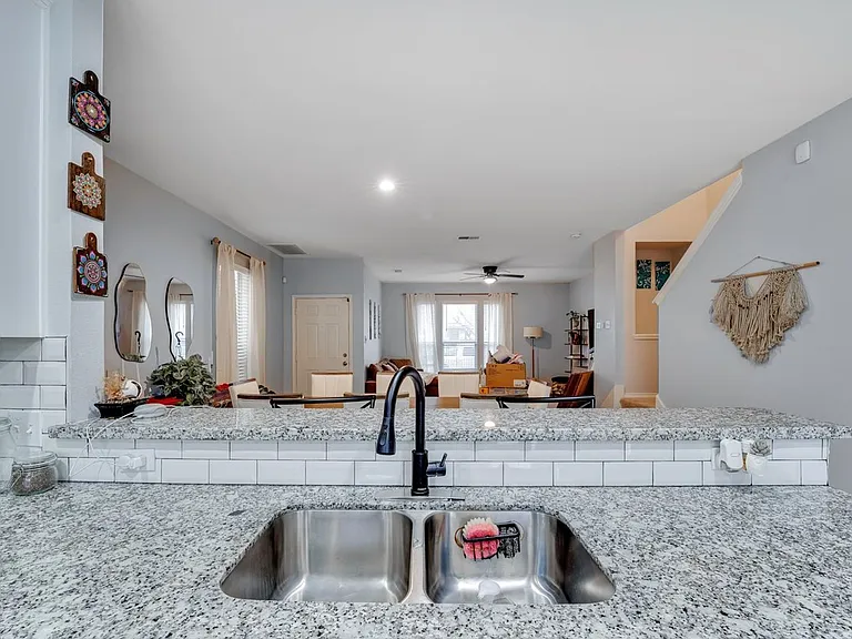 8018 Grow Ln — Photo 5