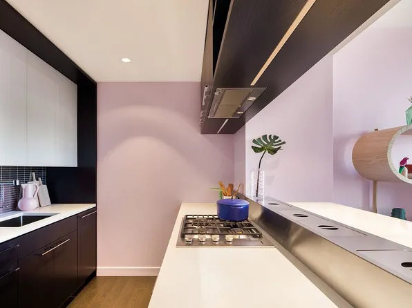 252 South St #53E, New York, NY 10002