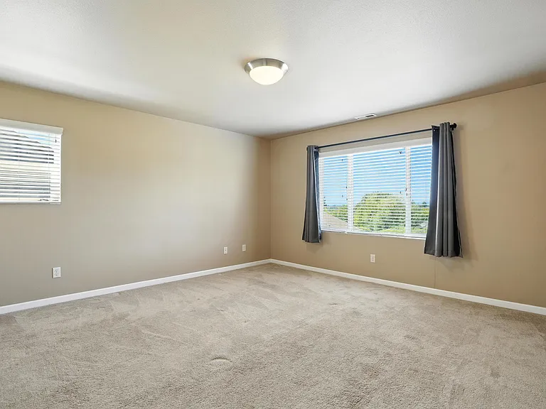 15710 NE 22nd Ave — Photo 26