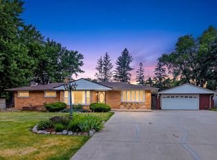 106 Superior Ave, Machesney Park, IL 61115