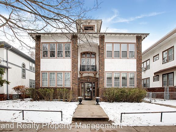 2nd image of 968 Goodrich Ave APT 1
