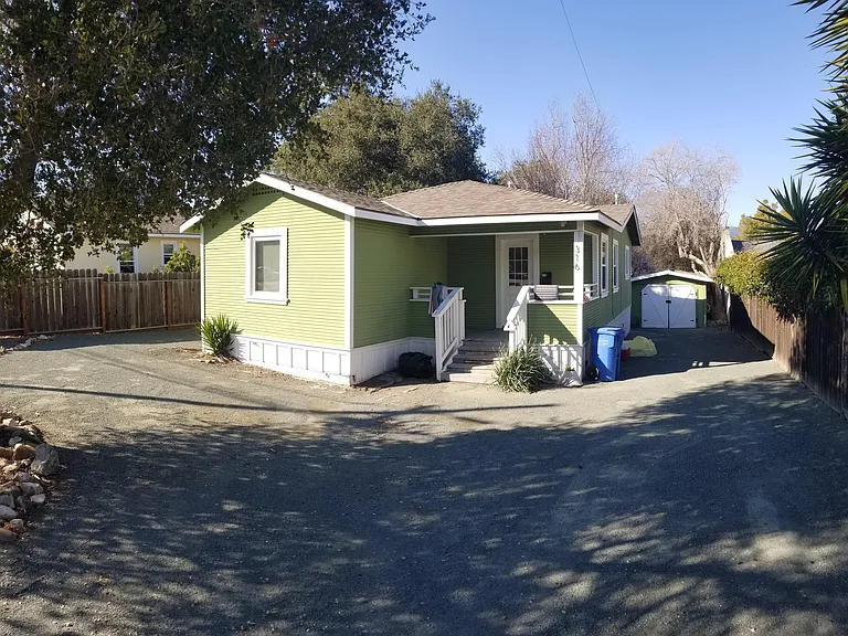 316 E Foothill Blvd — Photo 33