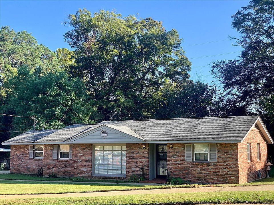 1st image of 3532 Flowers Dr