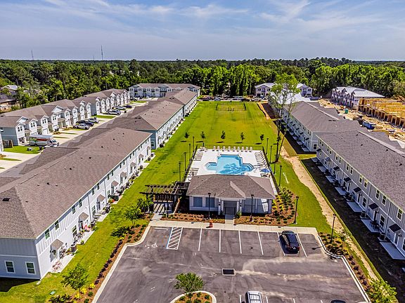 2nd image of 1576 Iroquois Ct