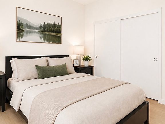 5th image of 888 7th St Unit 136