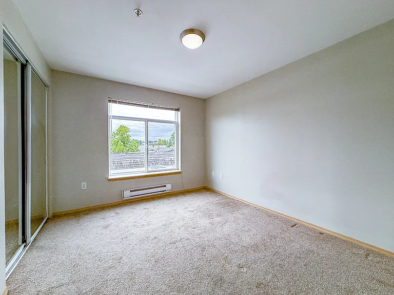 5200 Roosevelt Way NE #302 — Photo 11