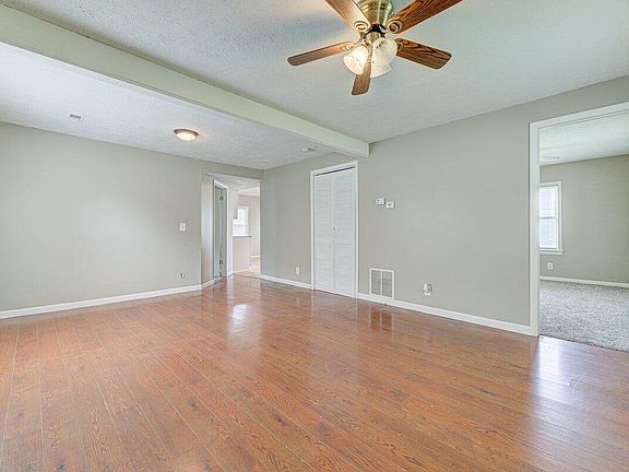 5th image of 1802 Avenue F