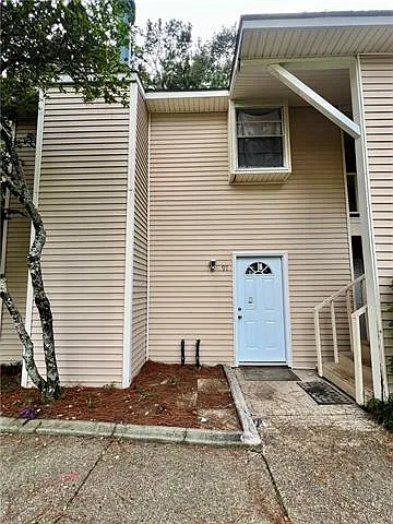 3 bed, 2.0 bath, 1100 sqft, $1,300 — Photo 1