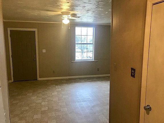 4th image of 307 Franklin St