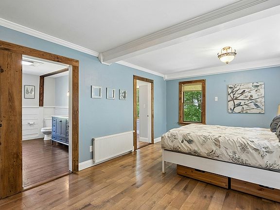 3rd image of 30 Lincoln St