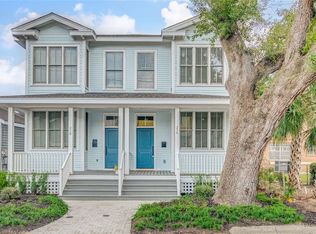 218 W 43rd St, Savannah, GA 31401