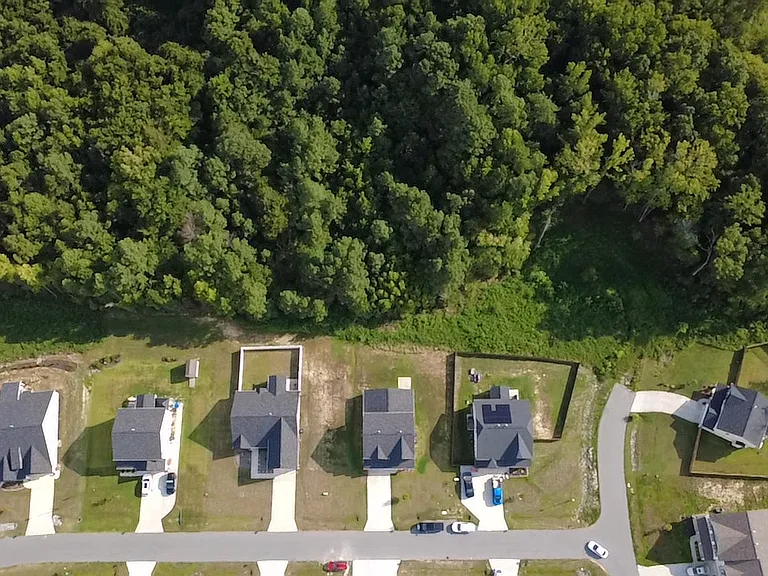 661 Mahogany Dr — Photo 13