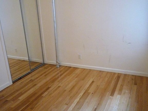 5th image of 231 Eldridge St APT 2