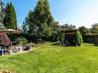 3141 Antrobus Cres, Colwood, BC V9B 5M8