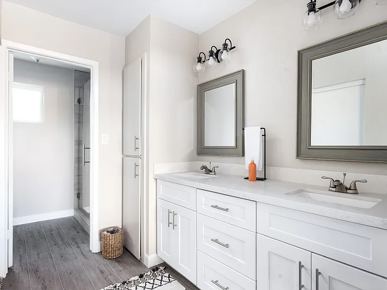 2044 E Hillery Dr — Photo 20