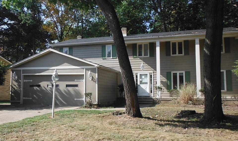 1st image of 7414 Wake Robin Dr