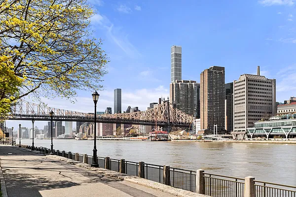 Sold by Compass | media 10