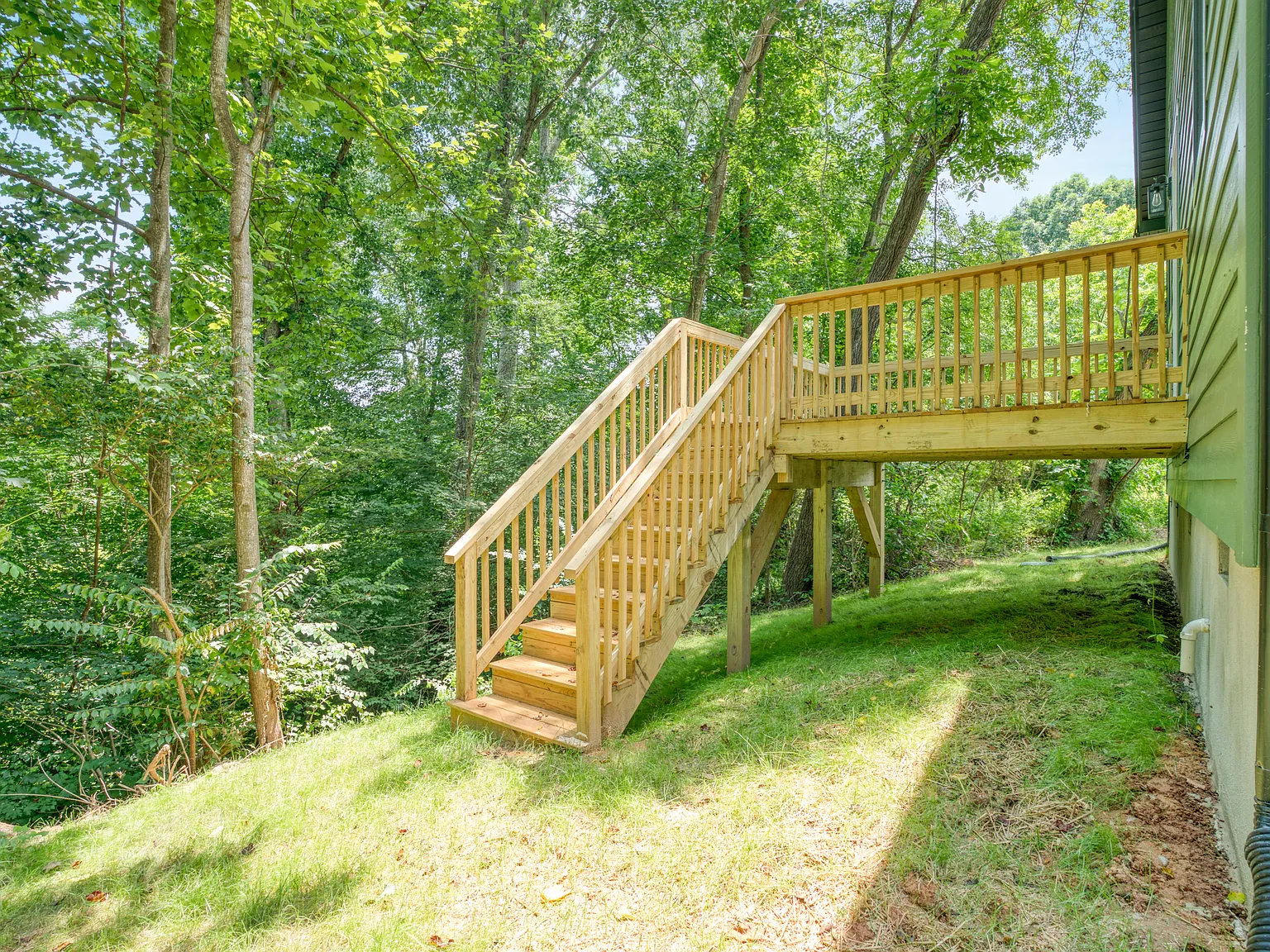 3 bed, 1244 sqft, $1,650 — Photo 3