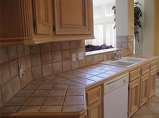 5th image of 8122 Etienne Dr
