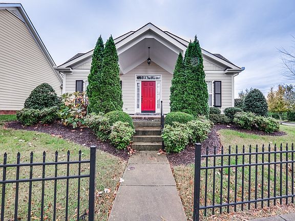 2nd image of 801 Willowsprings Blvd