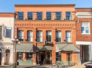 506 Fort St #205, Victoria, BC V8W 1E6