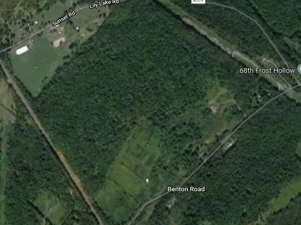 305 Benton Rd, Dalton, PA 18414