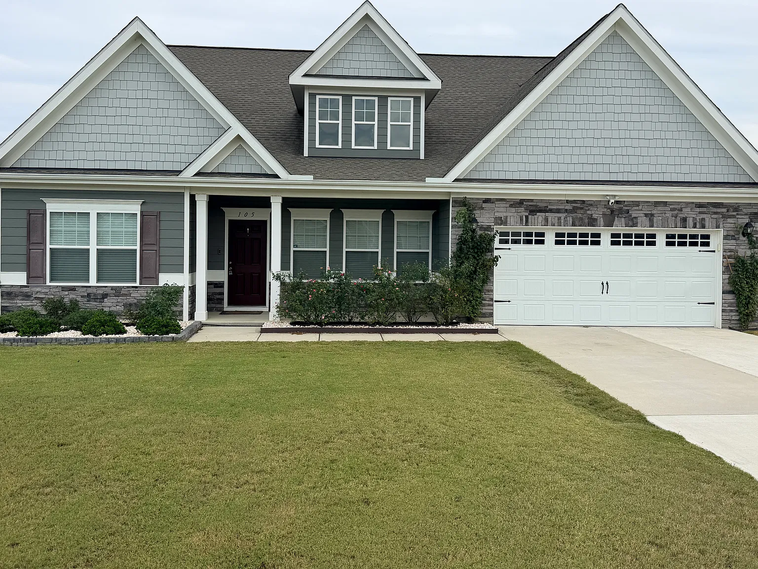 4 bed, 3089 sqft, $2,800 — Photo 2