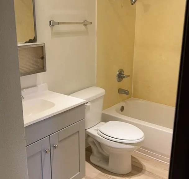 166 De Hague St #1-4 — Photo 10