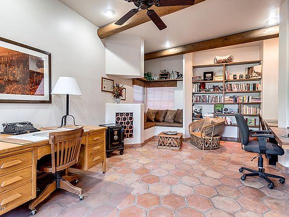 3rd image of 2511 E Sunnyside Dr
