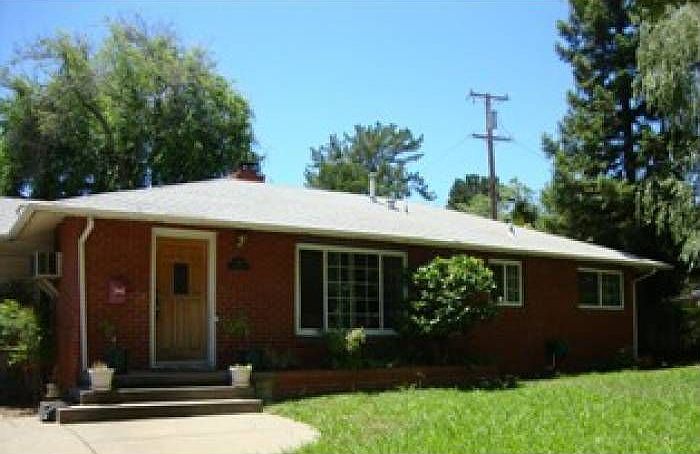 1st image of 318 Vista Way