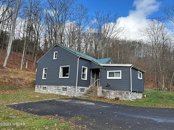 2nd image of 1720 Liberty Dr