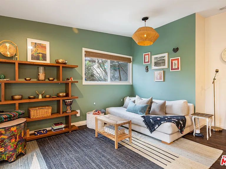 1024 N Naomi St — Photo 9